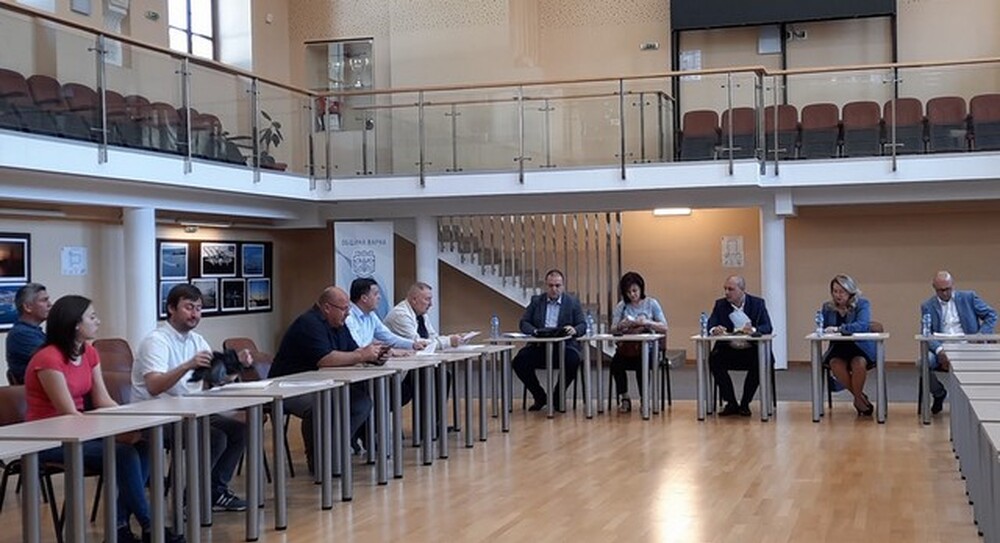 Галин Господинов участва в работна среща с министъра на туризма Христо Проданов и част от екипа му 