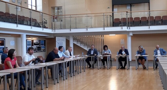 Галин Господинов участва в работна среща с министъра на туризма Христо Проданов и част от екипа му 