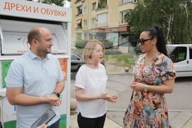 Йорданка Фандъкова - пункт - дрехи - събиране