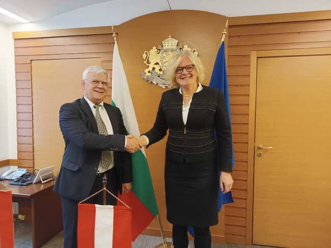 Министър Вътев обсъди с посланика на Австрия възможностите за разширяване на търговията със земеделски продукти