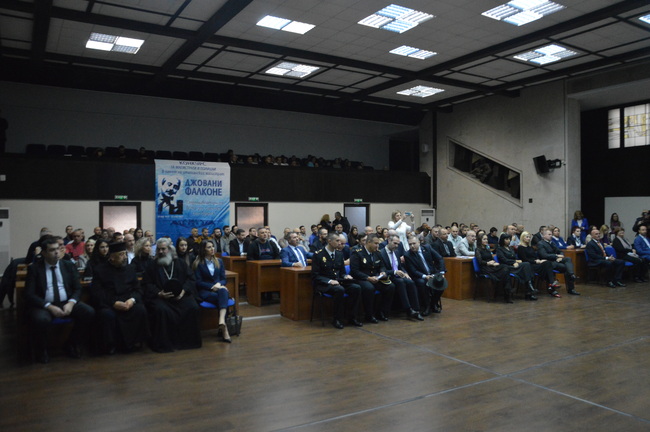 Община Благоевград: Връчиха наградите в конкурса за магистрати и полицаи „Страхливият умира всеки ден, смелият – само веднъж“ в памет на Джовани Фалконе