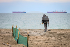 Бургас - плаж - металотърсачи