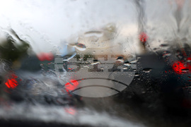 Трафик - Автомобили - дъждовно време