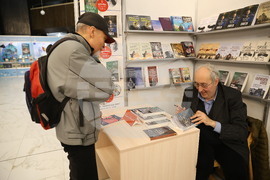 Международен панаир на книгата - щанд на „Хермес“ - среща с автограф с Тони Николов