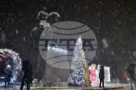 Исперих - коледно дръвче - светлини