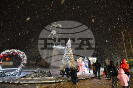 Исперих - коледно дръвче - светлини