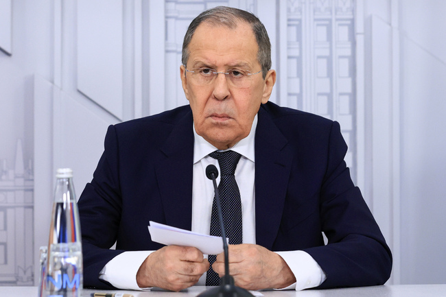 Износът на зърно от Украйна и плановете на Турция за нова военна операция в Сирия - сред темите на разговорите на Лавров в Анкара