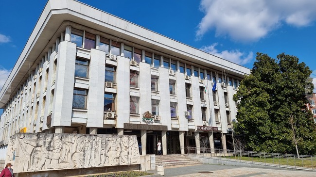 Областният управител на Плевен започна инициатива за насърчаване на добрия пример сред учениците