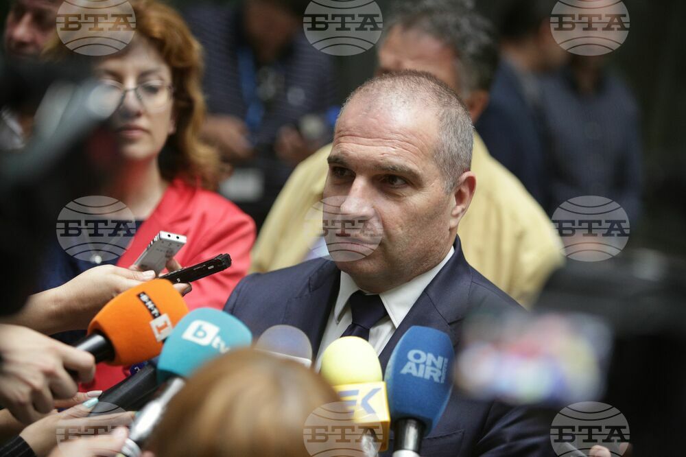 Toll Taxes Must Be Introduced for All Secondary Roads, Regional Development Minister Karadjov Says