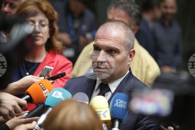 Мнозинството призна грешката си с подаването на оставката, каза Гроздан Караджов