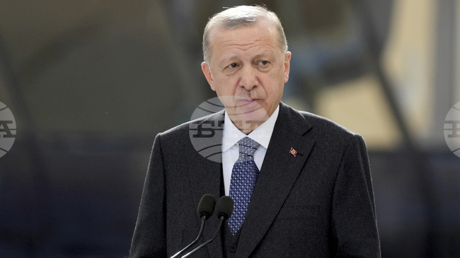 Ердоган пожела успех на новите министри в кабинета си, но не коментира причината за смяната на старите