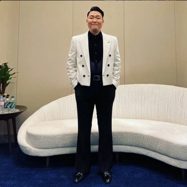 Южнокорейският изпълнител Сай десет години след планетарния успех с "Gangnam Style" - по-щастлив и свободен от всякога