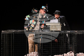 Монтана - театър - премиера