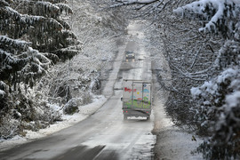 Село Малък Поровец - зима - обстановка