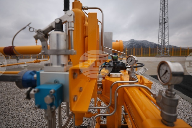 Цената на природния газ в Европа e по-ниска с над 1 процент към обяд, "Газов хъб Балкан" отчита спад от близо 3 процента за доставката днес