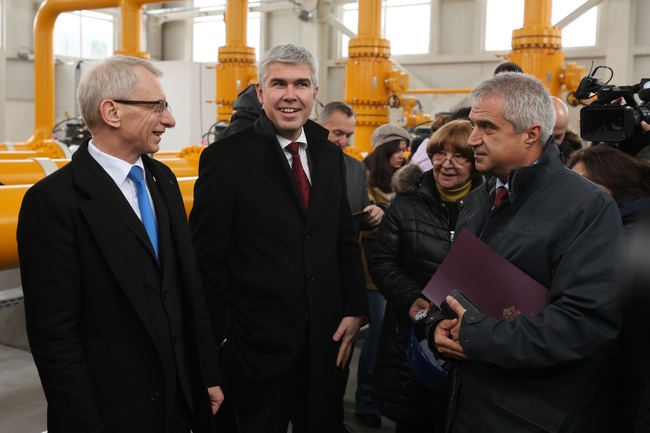 Газовата връзка дава възможност, ако настъпи криза, България да получи природен газ от западна посока, каза акад. Денков