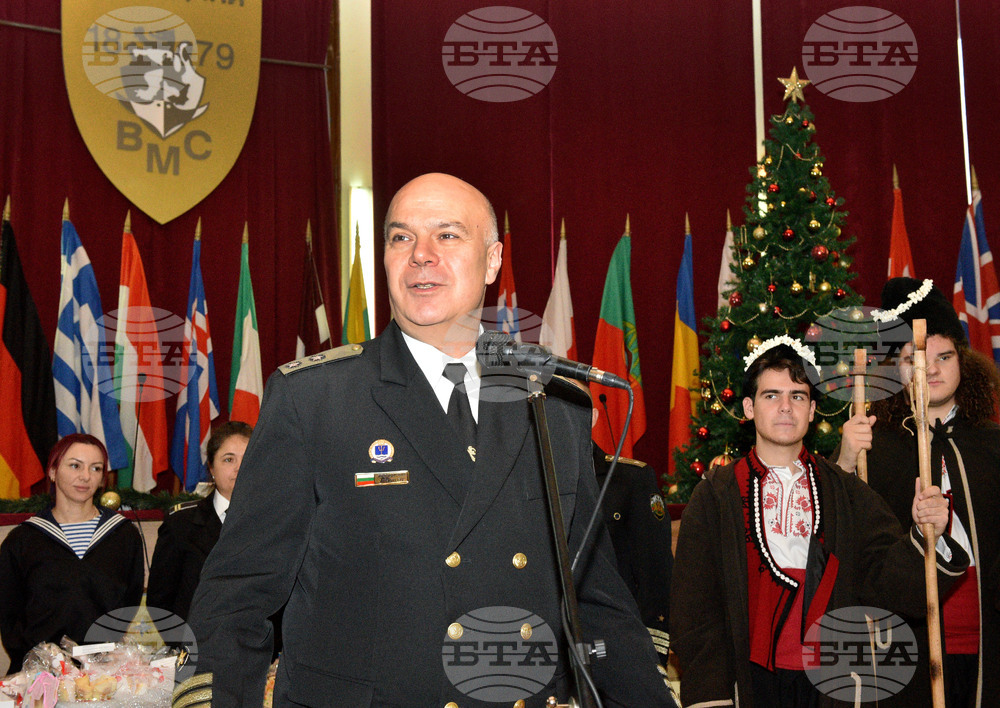 Варна - ВМС - благотворителен коледен базар