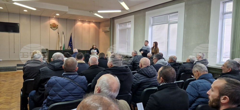 Служители на Община Търговище се срещнаха с новоизбраните кметове и наместници на селата от общината