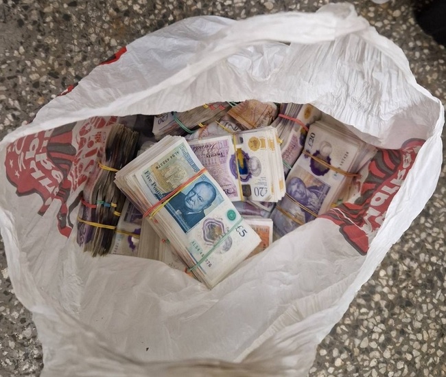 Агенция „Митници“: Недекларирана валута за над 900 000 лева откриха митническите служители на МП Капитан Андреево