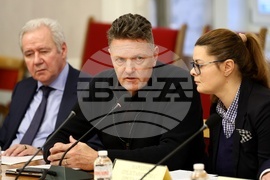 Парламент - Комисия по бюджет и финанси - заседание