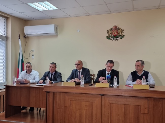 Разкритата организирана престъпна група в Плевенско за трафик на мигранти е действала и на територията на съседни държави