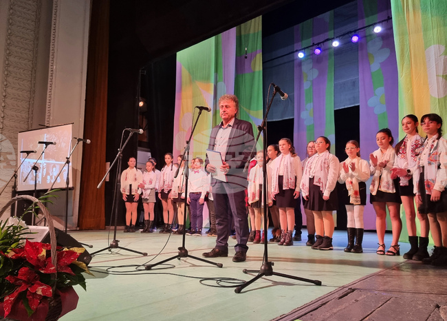 Разград - ОУ „Н.Й.Вапцаров" - патронен празник