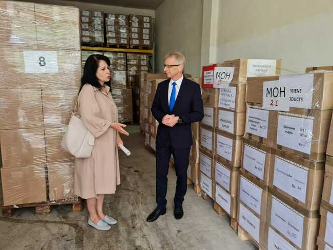 Три тира с дарения от ученици тръгнаха за Украйна