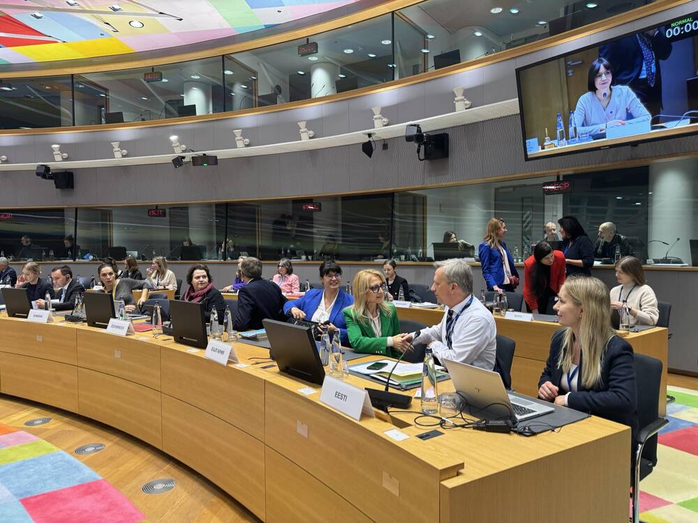 Министър Стойчева: Космическият сектор е стратегически актив, който дава нови възможности за предприятията