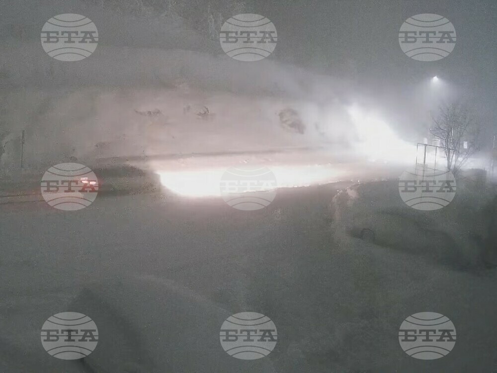 Обилен снеговалеж има в Кирковско, снежната покривка около граничния пункт "Маказа" надхвърля 40см