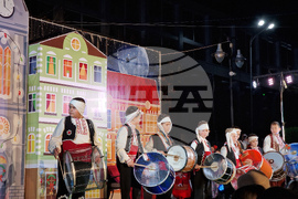 Петрич - коледни светлини