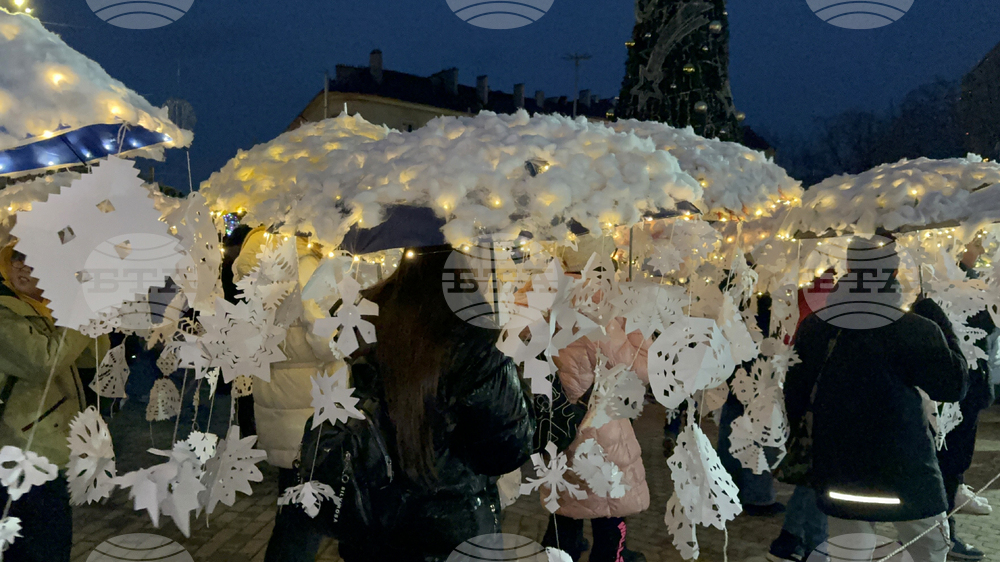 Казанлък - коледна елха - светлини