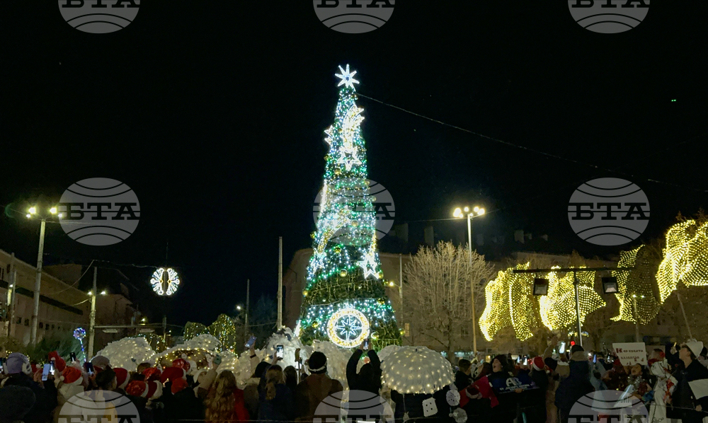 Казанлък - коледна елха - светлини