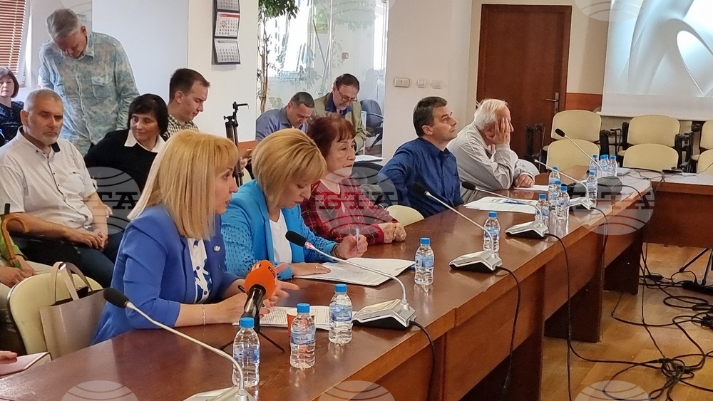 Омбудсманът се обяви срещу скока на цените на парното, топлата вода и тока от 1 юли