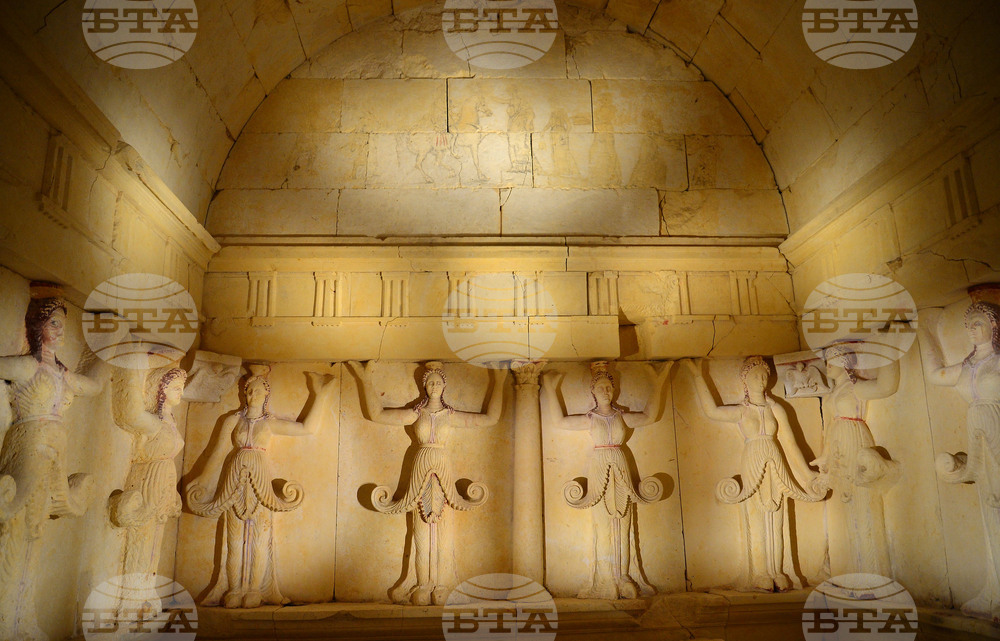 Село Свещари - Тракийска царска гробница - откриване