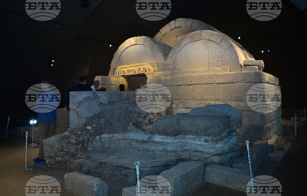 Село Свещари - Тракийска царска гробница - откриване