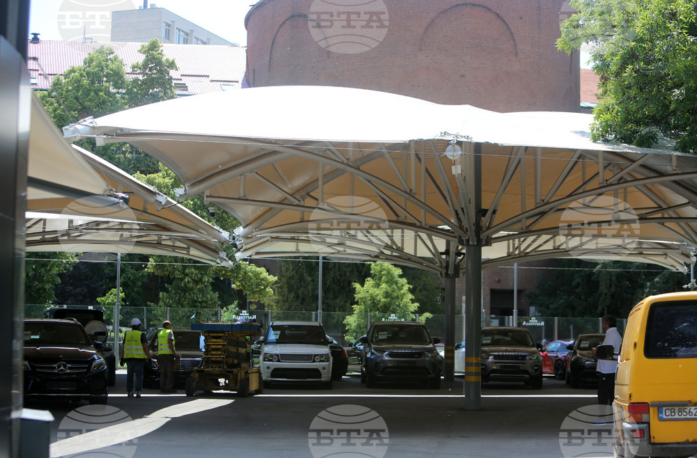 Автокъща Капитолия - премахване