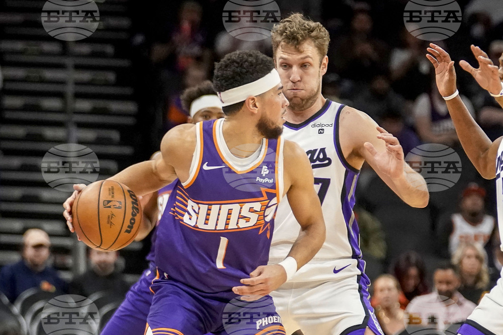 Basketballer Vezenkov Scores 14 Points For Sacramento Win over Phoenix