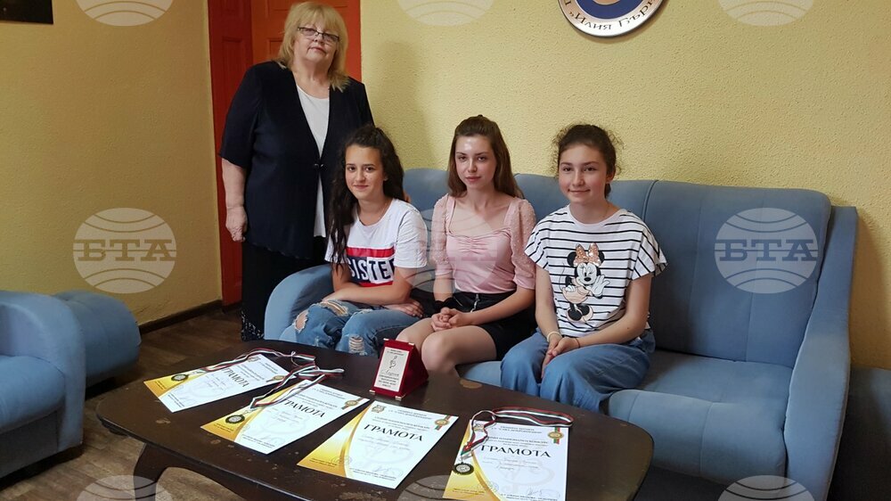 Пианисти от Разград се завърнаха с престижни награди от участието си в национален конкурс