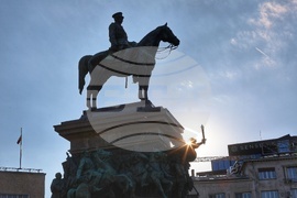 Паметник на цар Освободител - слънце - залез