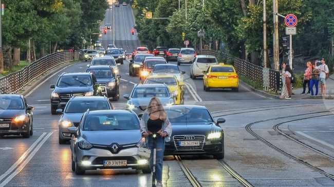 Parliament Assigns State Agency for Road Safety Task of Creating Single National Register of Electric Scooters, Their Owners