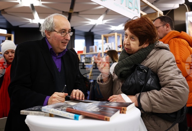 Международен панаир на книгата - щанд на „Жанет 45“ - Тони Николов