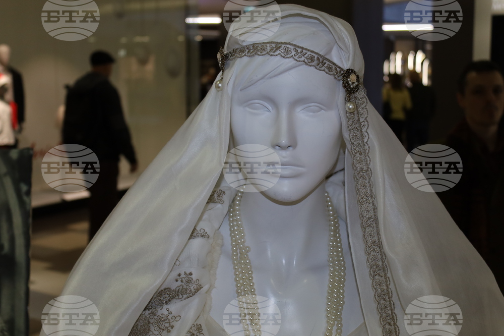 Румъния - тоалети на кралица Мария