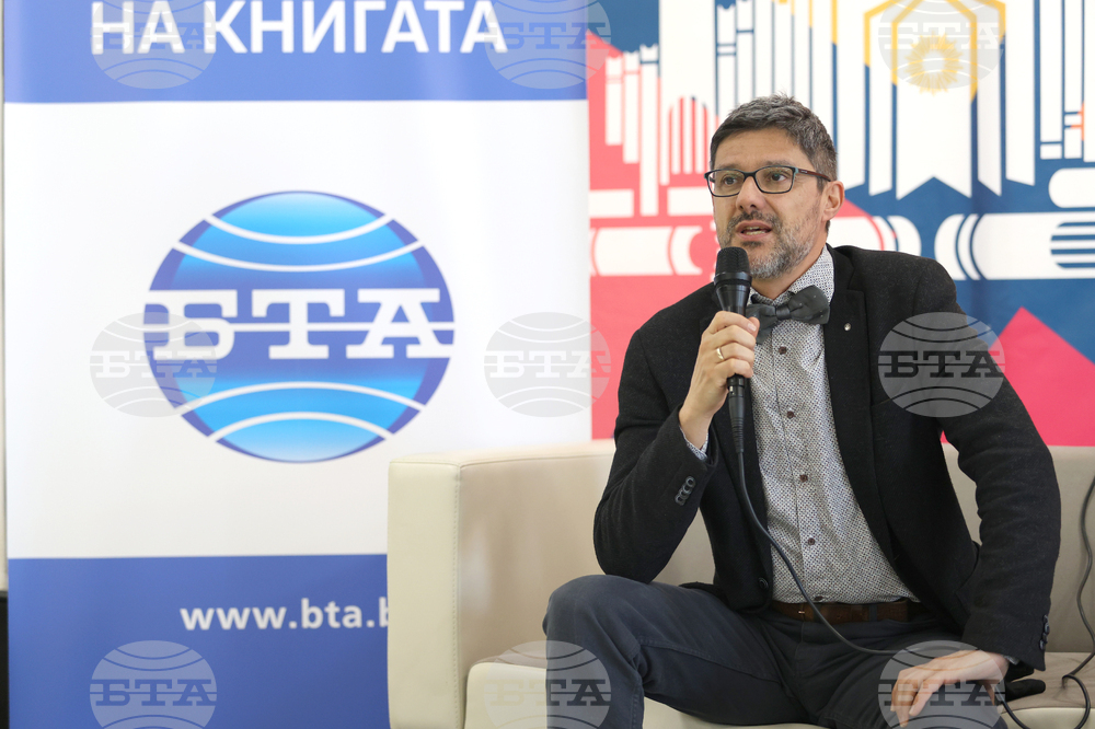Международен панаир на книгата - представяне на ноемврийския брой на списание „ЛИК“