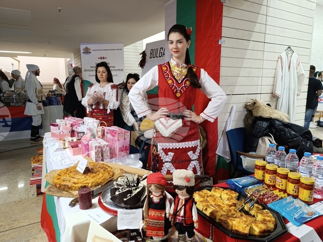 Румъния - дипломатически благотворителен базар