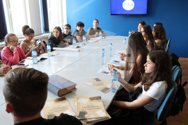 БТА - ученици - проект -  медийна грамотност на Балканите