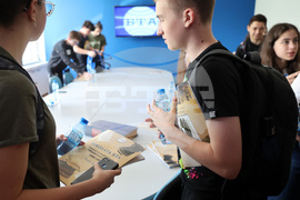 БТА - ученици - проект -  медийна грамотност на Балканите