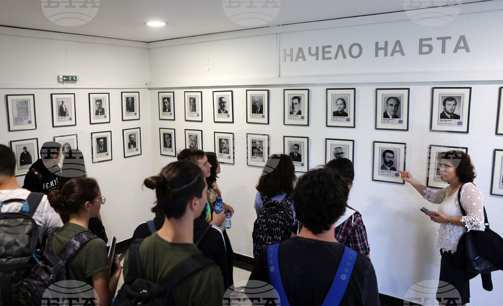 БТА - ученици - проект - медийна грамотност на Балканите