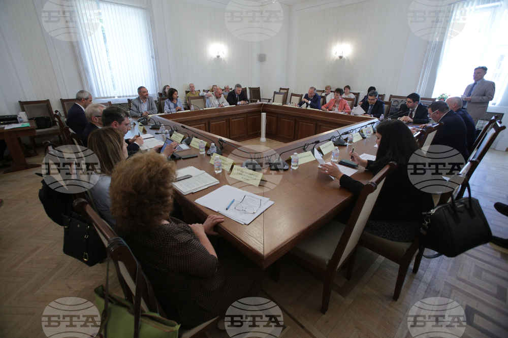 Парламент - Комисия по образованието и науката