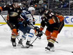 Jets Ducks Hockey