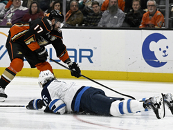 Jets Ducks Hockey